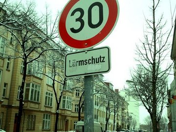 Verkehrsschild Tempo 30